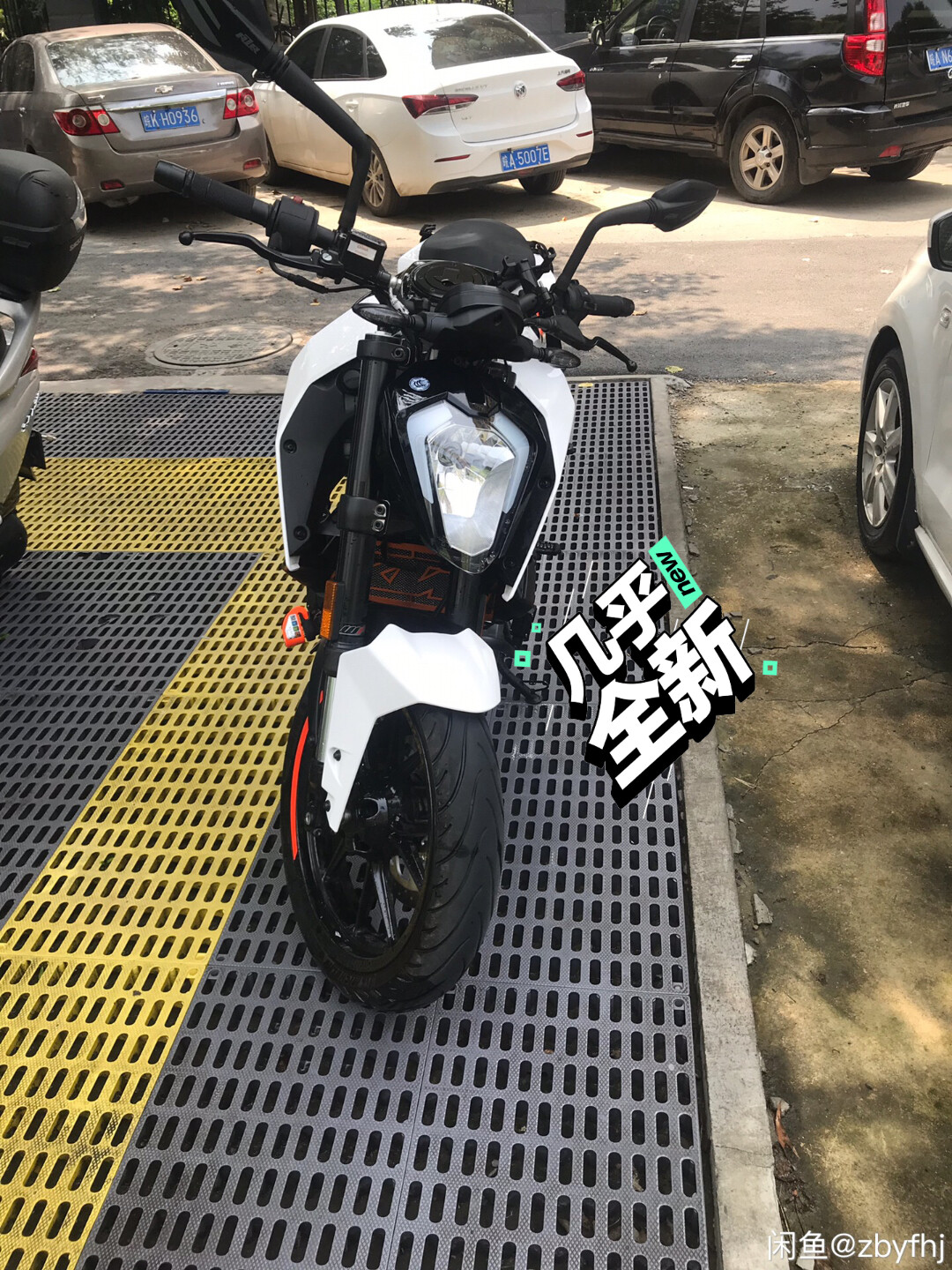 KTM250duke，18年底4S店入收，没时间骑，车况不谈