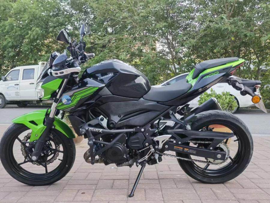 川崎z400大贸护杠手机支架网络拍卖公告