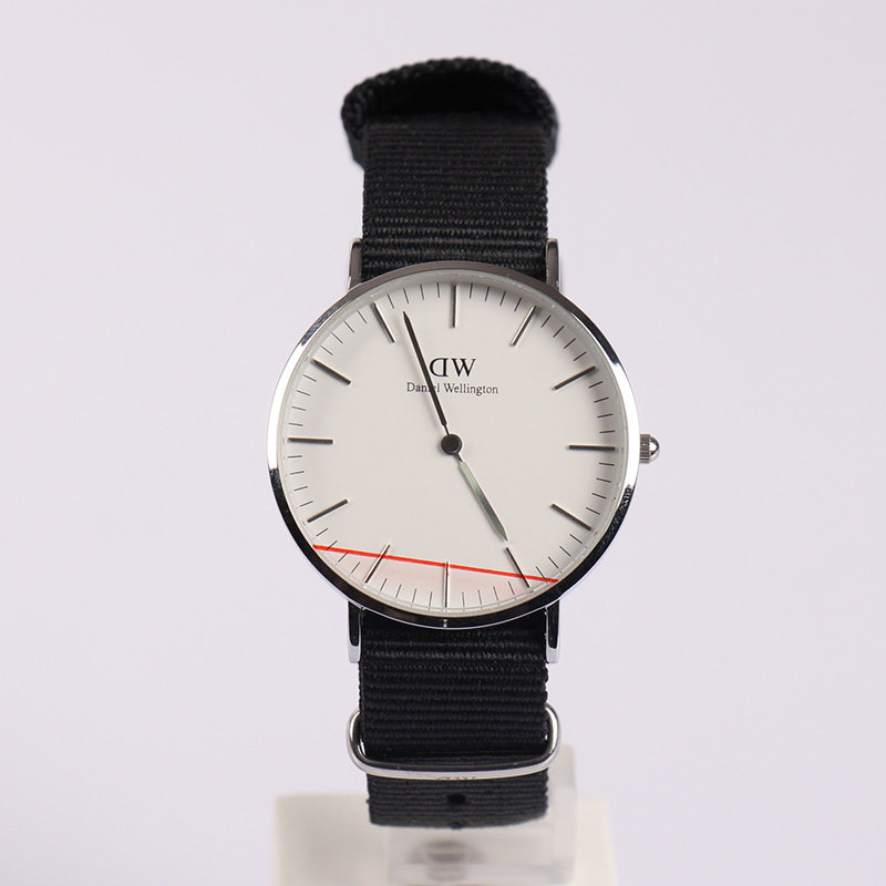 16【99新 未使用】dw丹尼尔-惠灵顿dw手表男36mm时尚大方男女表