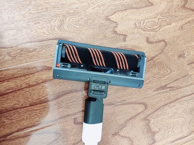 小狗吸尘器和戴森比较有什么优缺点,小房子适合用吗?