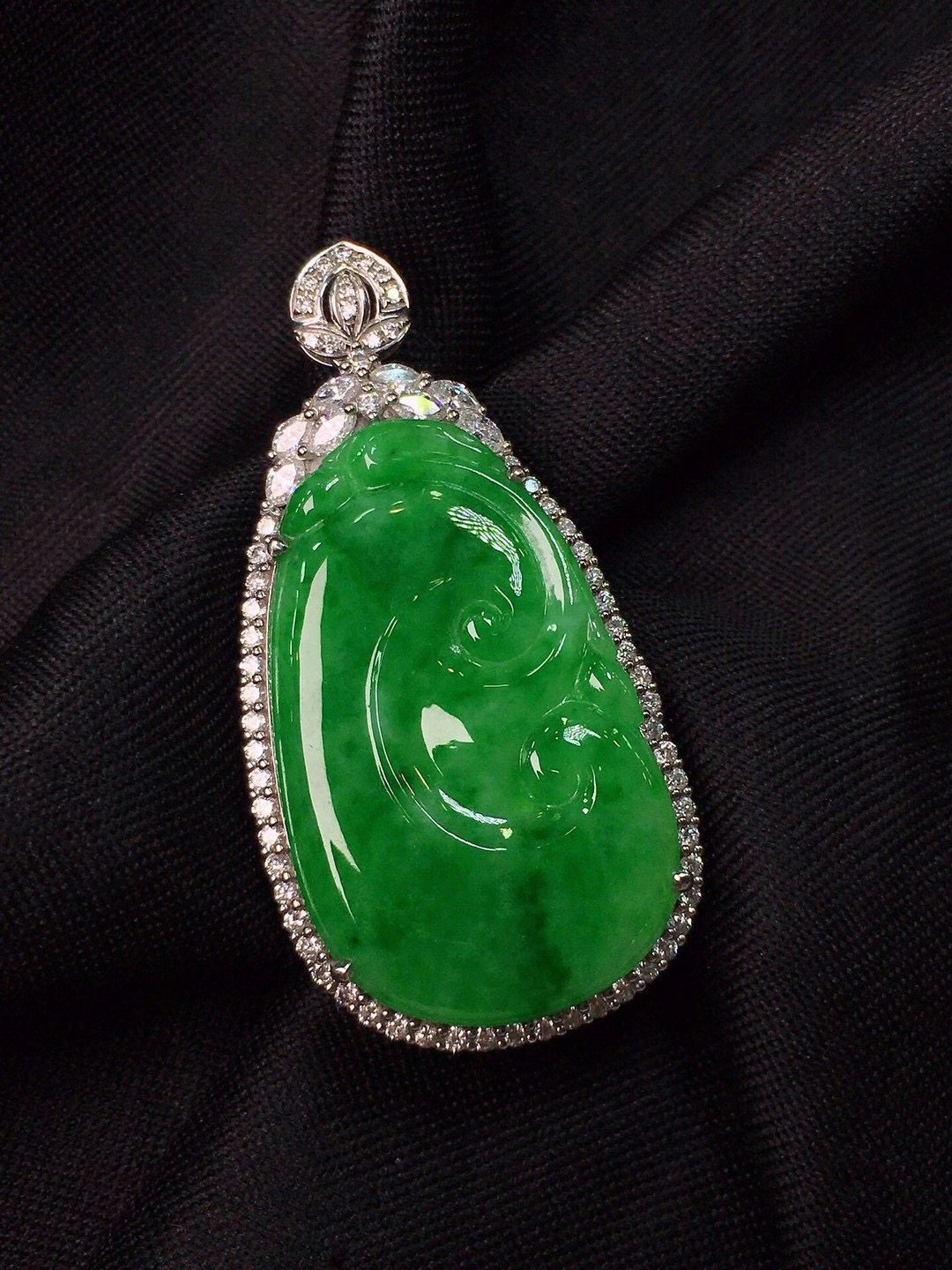 正品玉石18k金豪华镶嵌纯天然缅甸翡翠a货高端冰种阳绿玉如意吊坠