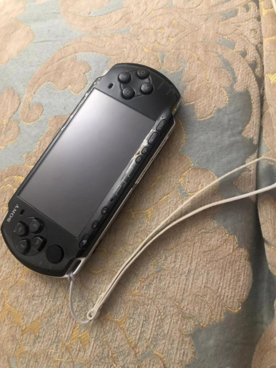 Psp3000中古128G超大内存99新无拆机