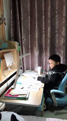 让孩子爱上学习用Palmer帕默儿童学习桌怎么样？质量差？