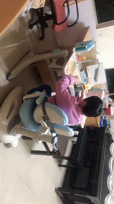 刚上小学用博士有成儿童学习桌效果怎么样？值得入手吗？