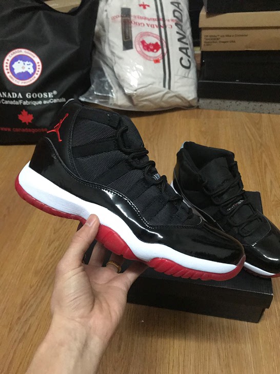 aj11黑红44码全新原厂