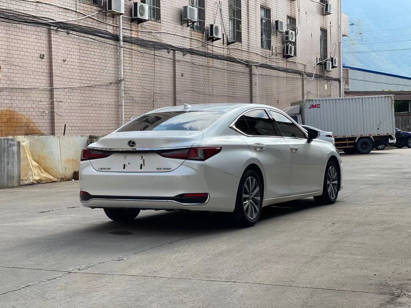 18年11月豪华版雷克萨斯es200h一手车原版车况带