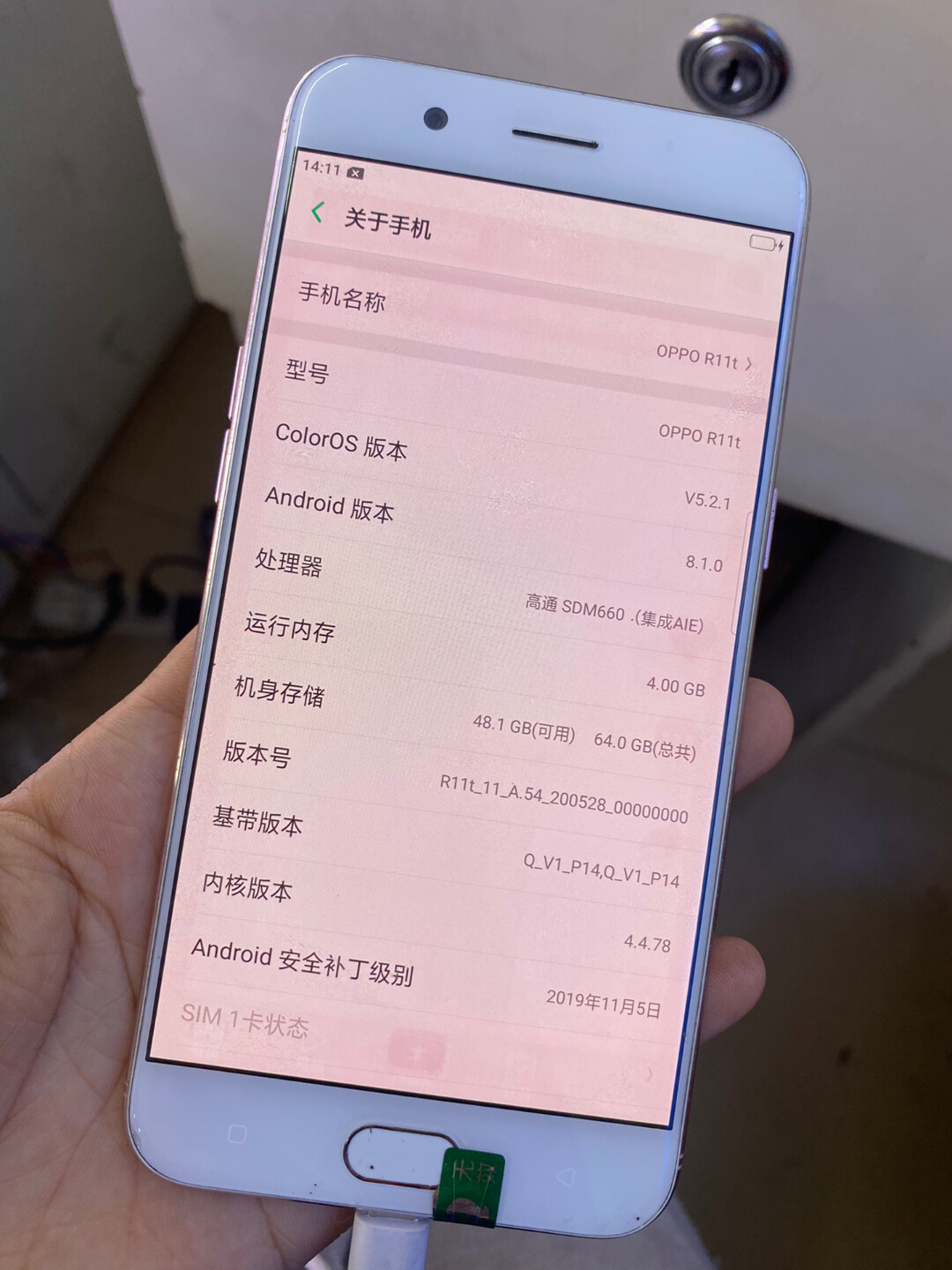 oppo R11t。4/64G  屏幕老化已经试过触摸无任何