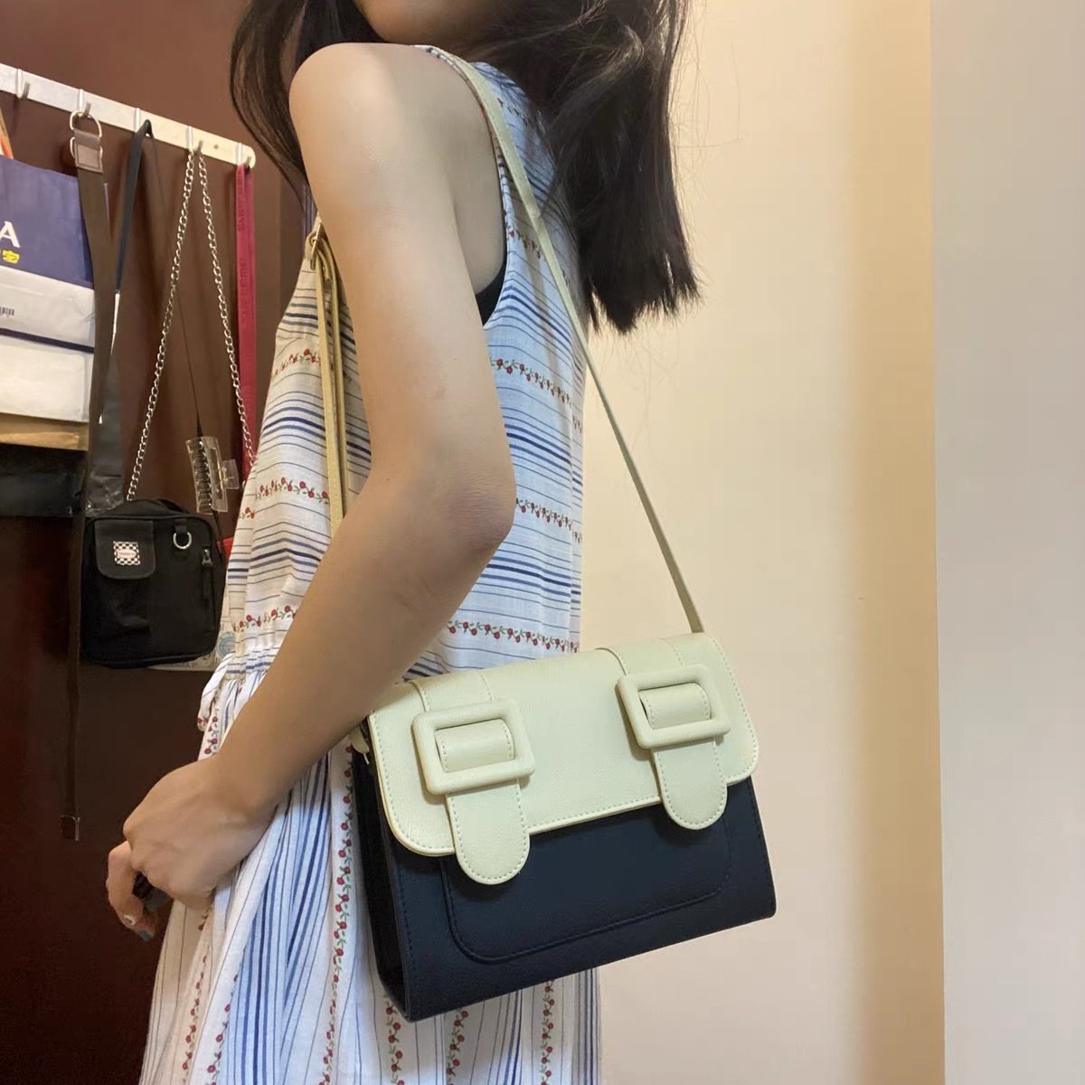 年轻色merimies泰国剑桥包300元左右送女生礼物