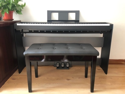 学钢琴十五载，我来说说海伦钢琴怎么样？是高档品牌吗？