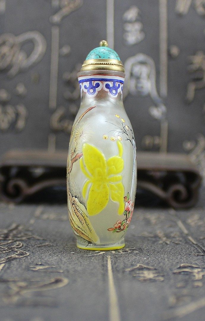 雍正款古月轩鼻烟壶