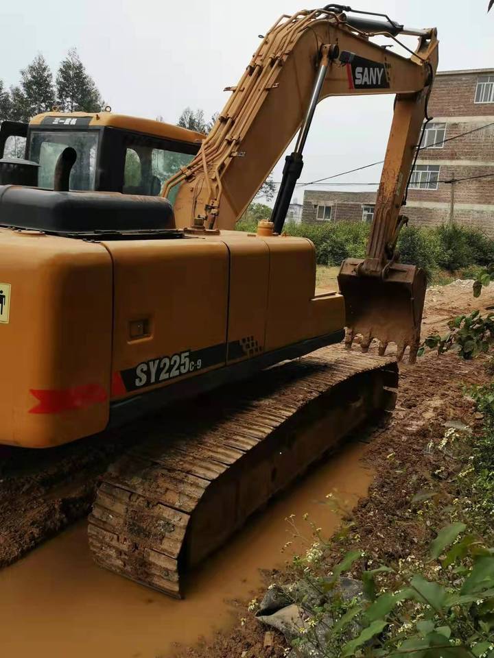 三一225挖掘机 - 资产处置 - 阿里资产