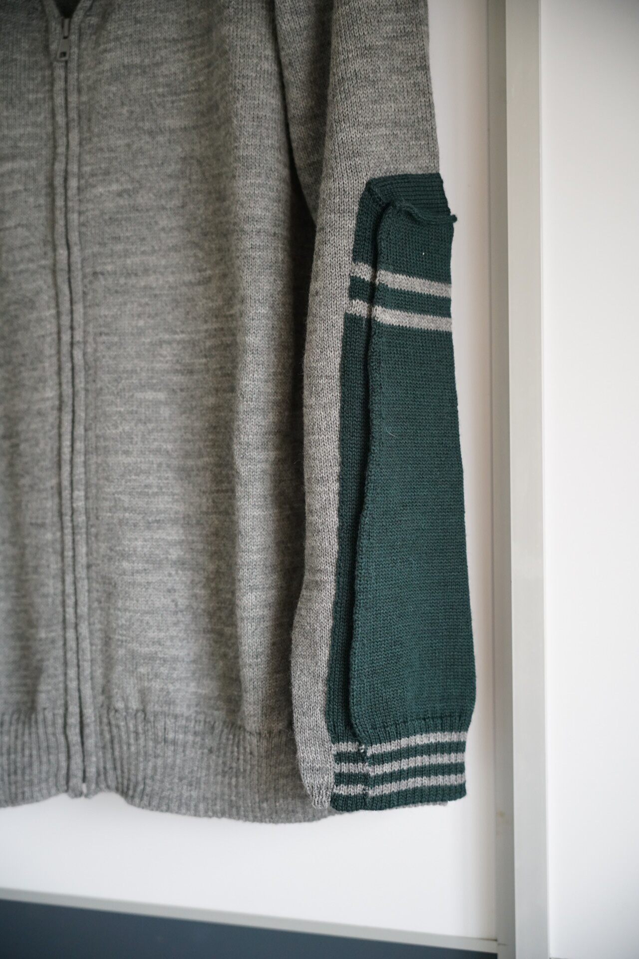 Yohji Yamamoto 06 AW Green Sleeve Zip Sweater — label