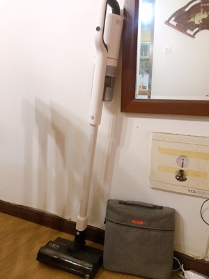 用过的说说小狗吸尘器有线下店吗,售后好不好呢?