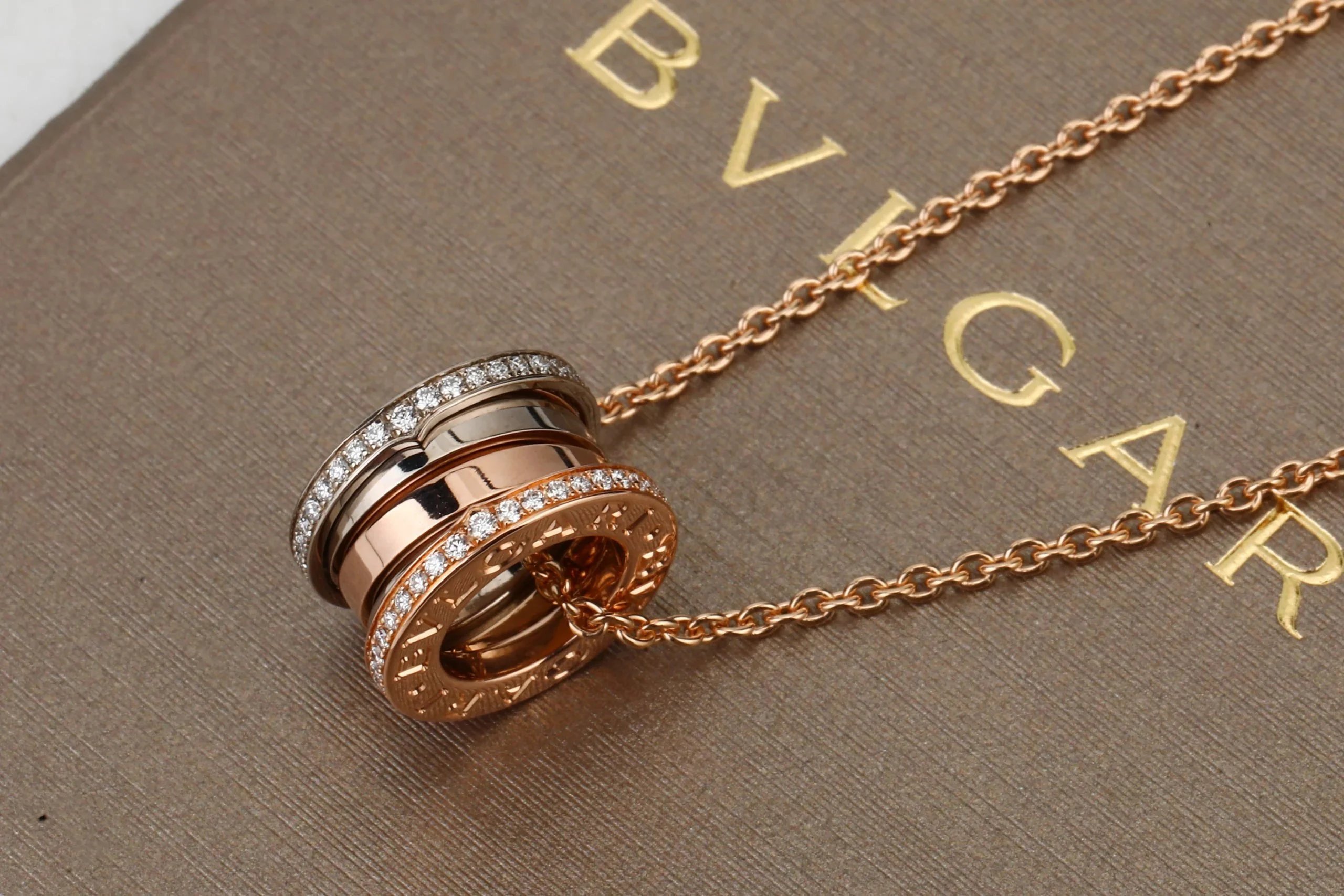 5新]宝格丽b.zer01系列玫瑰金/白金镶钻项链cl858369