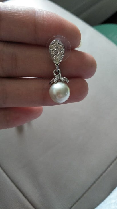 大连珍珠耳钉全新真的珍珠而且珍珠很大很○商场贵入给懂得_大连首饰