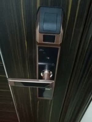 大家谈谈说说科徕尼指纹锁怎么样，有什么优缺点？方便实用吗？