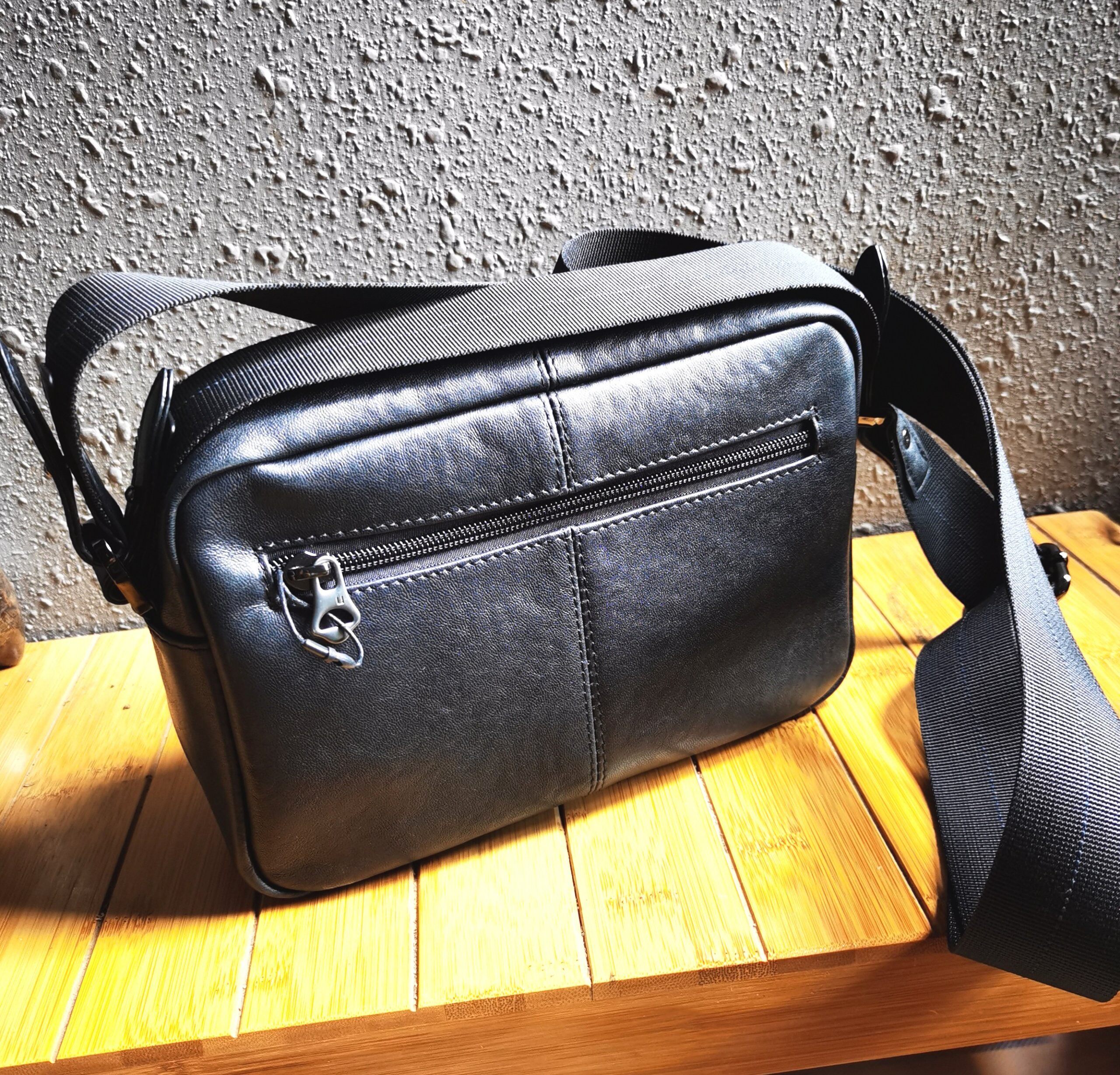 佑一良品吉田包斜挎包头层牛皮面料300元左右男友礼物