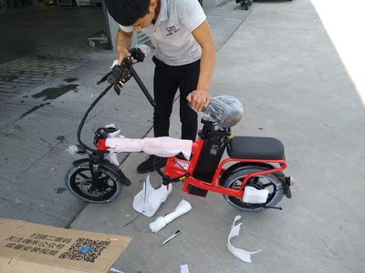 一位上班族点评比德文电动车怎么样??电池可以用多久？