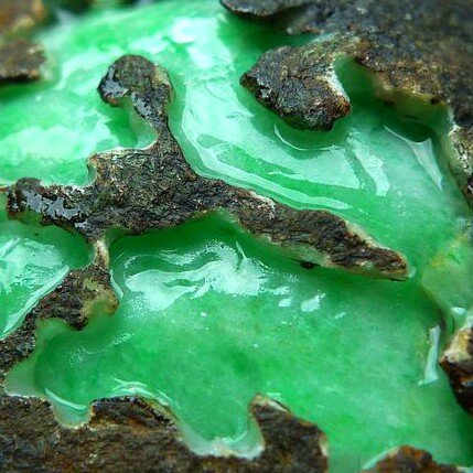 毛料 翡翠色料原石拍卖超16.8斤 天然翡翠开窗原石 8400g