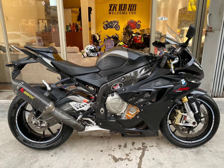 11年BMW宝马S1000RR，带ABS，带原装排气出售，4