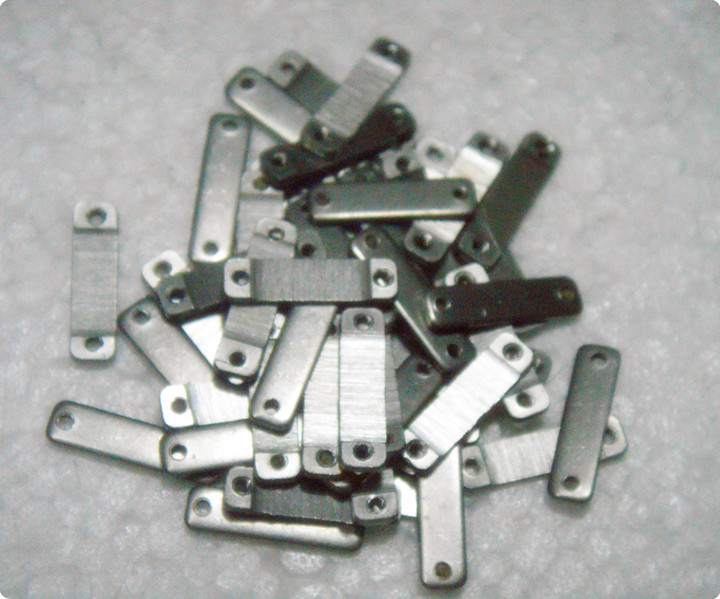 游标带表卡尺压板 靖江上工带表卡尺下压板孔距12mm 尾部深度挡板在类目 五金/工具, 手动工具, 测量工具, 带表卡尺中 - 来自Buy2taobao.com提供专业的淘宝代购服务