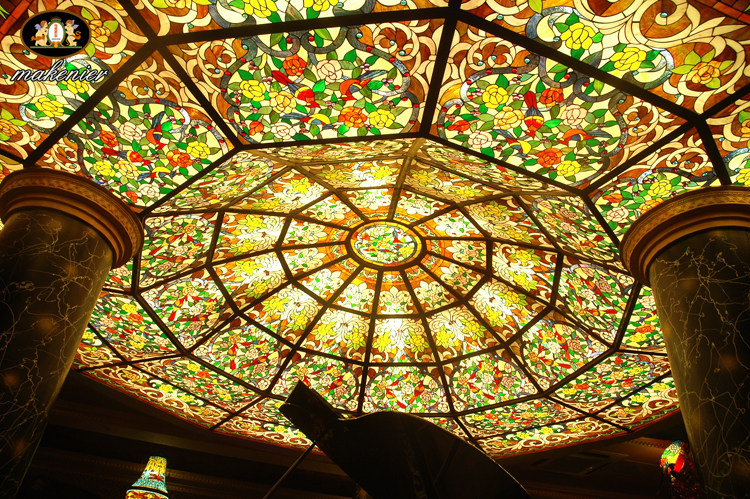 > 彩色艺术玻璃