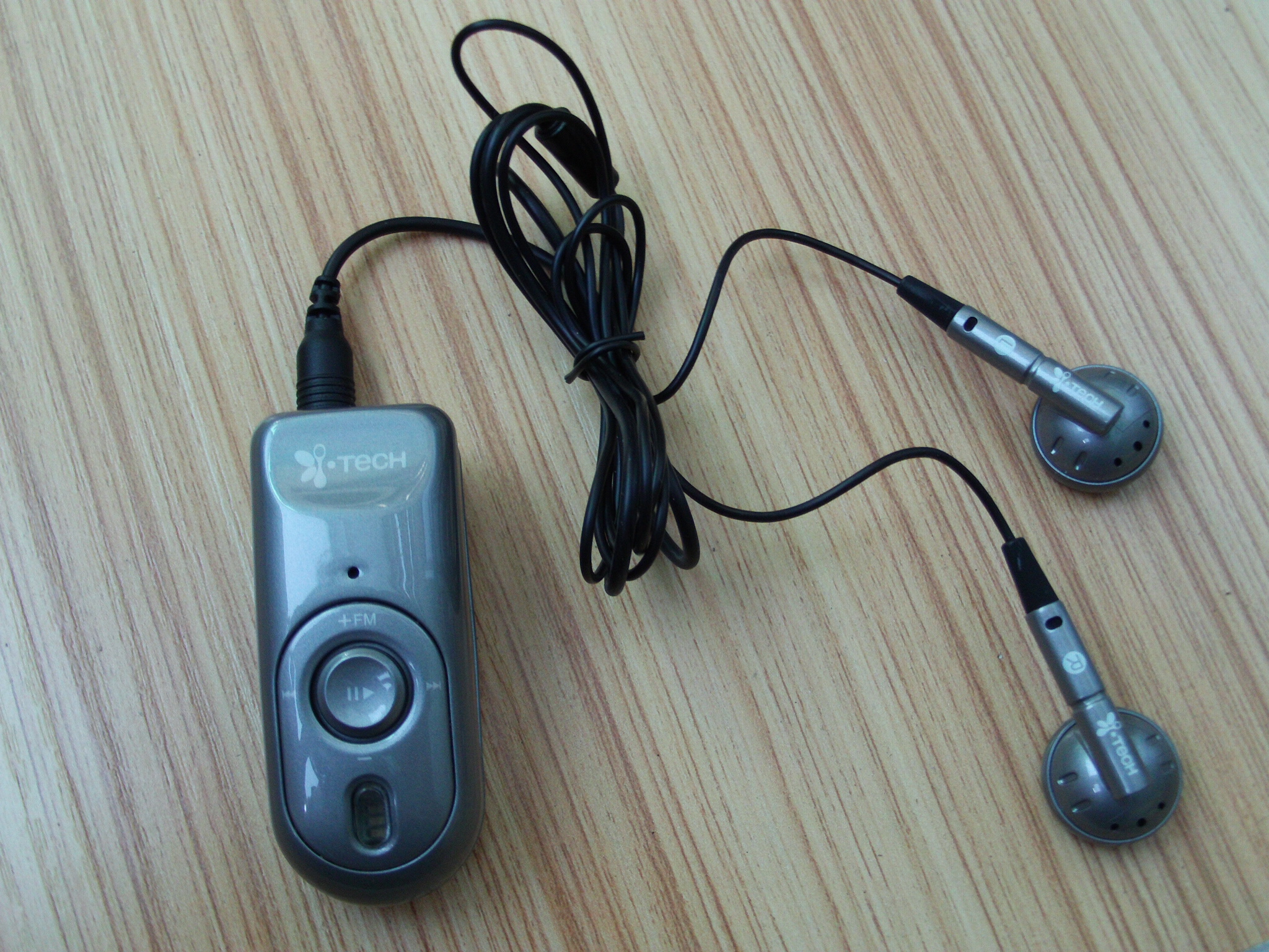 i-Tech Clip R36 立體聲藍牙耳機在類目 影音電器, 耳機/耳麥中 - 來自Buy2taobao.com提供專業的淘寶代購服務