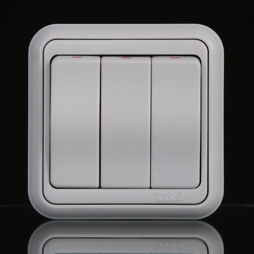 开关  购物:  直达链接 品牌:  t&j/天基 来自:淘宝-天基开关插座专店