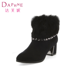 Daphne/达芙妮冬季 水钻装饰粗跟毛毛靴单靴短靴1013605145