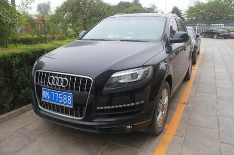 【第二次拍卖】豫n 77588奥迪q7黑色小型轿车