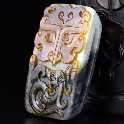 玉雕名家钟山作品 和田玉籽料仿古兽面牌带扣 苏工 106克