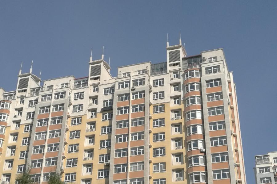 【第一次拍卖】赤峰市松山区新城八家组团皇家帝苑二期7-1-01182室