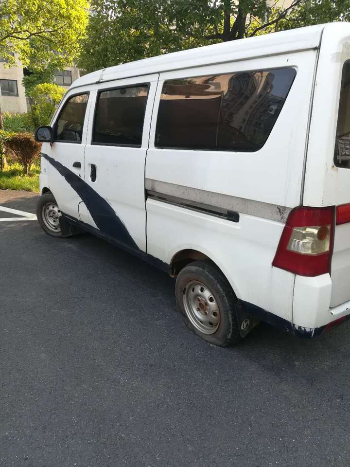 无牌白色昌河面包车 - 司法拍卖 - 阿里拍卖