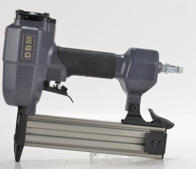 钉枪dbmfst35优质专业木工线槽踢脚气钉枪