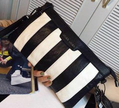 韩版时尚拼接手包女包2016款经典条纹手拿包休闲信封包软皮单肩包