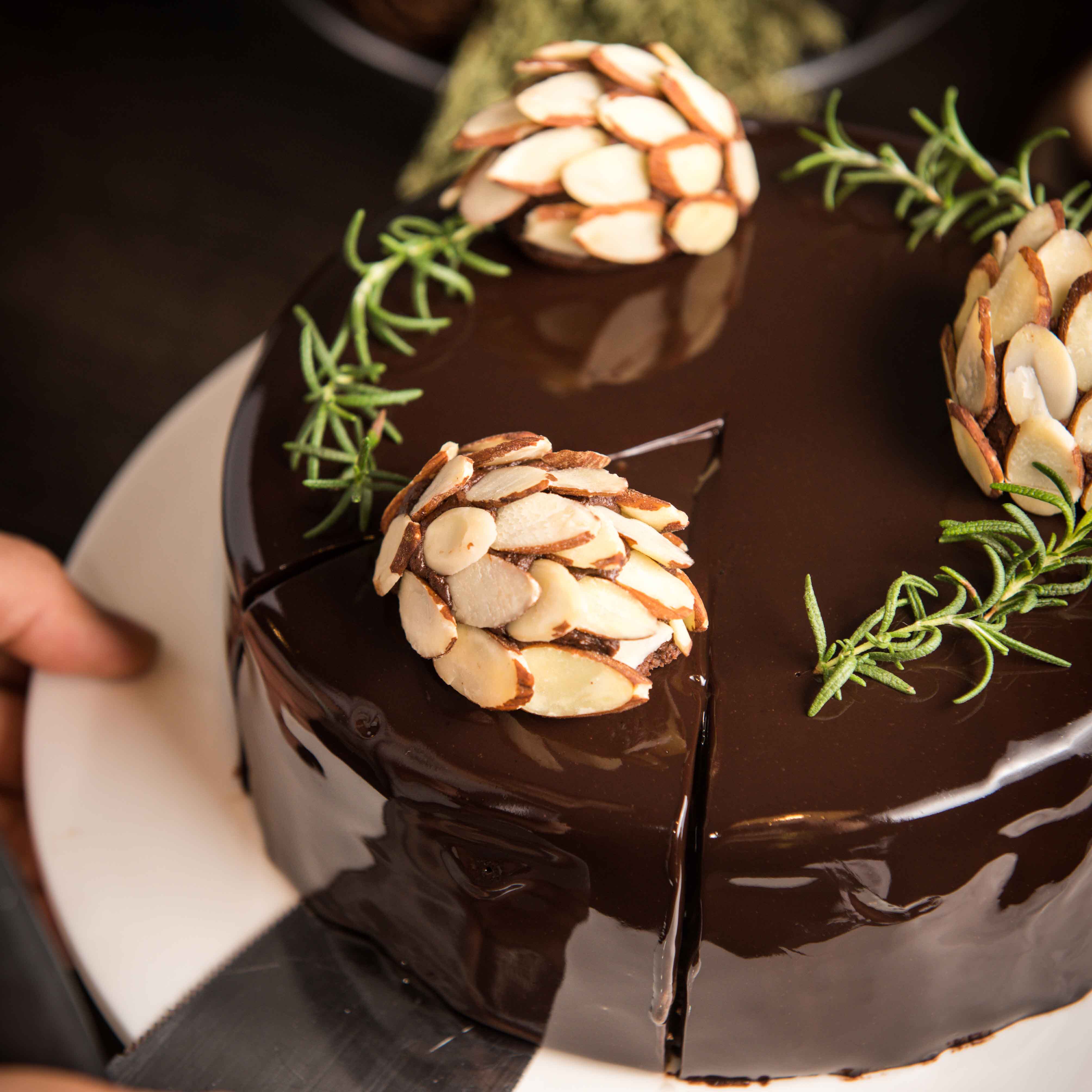 *一只小松鼠*巧克力榛子脆慕斯动物奶油生日蛋糕meetown青岛