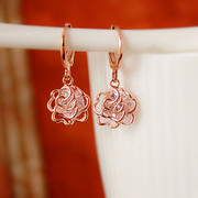 Rusa love blazed Zircons from hollowing out the original jewelry card white rose flower earrings earring