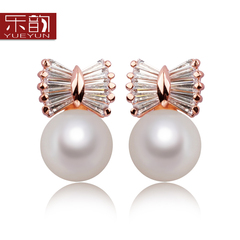 Music Korea hypoallergenic fashion Korean temperament is perfectly round Pearl Earring female Joker character crystal earrings