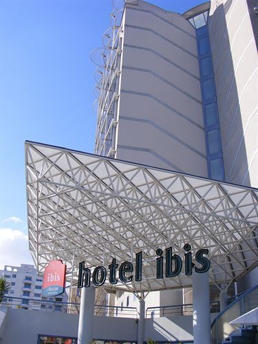 宜必思波尔多墨利阿德克中心酒店