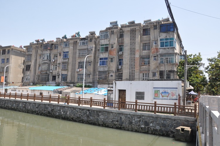 【第一次拍卖】泰兴市济川街道国庆新村4区7幢506室房地产 不限购不