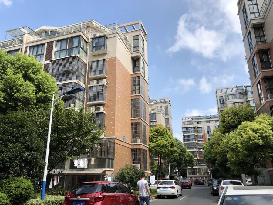 【第一次拍卖】泰州市姜堰区文锦园10幢303室住宅房地产(含车库)