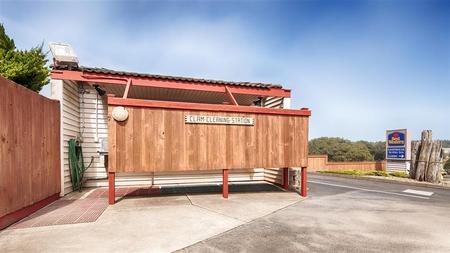 贝斯特韦斯特灯塔套房酒店