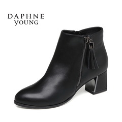 Daphne/达芙妮秋冬简约圆头方跟单鞋 时尚流苏粗跟女靴1016605350