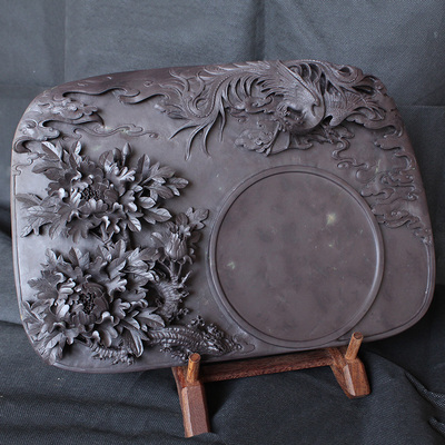 端砚泰斗亚太地区手工艺大师 黎铿珍藏版作品 坑仔岩《富贵图》砚