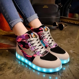 發光的gucci款式 新款LED燈光鞋七彩發光鞋夜光鞋韓版潮USB充女高幫板鞋迷彩鞋燈鞋 gucci鞋款式