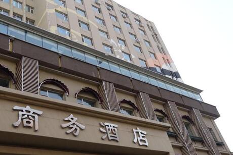 【第一次拍卖】珲春市昆仑宾馆8楼楼梯南侧走廊的东侧整体