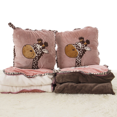 可爱卡通动物珊瑚绒毛绒空调被毯子 抱枕两用 创意靠垫