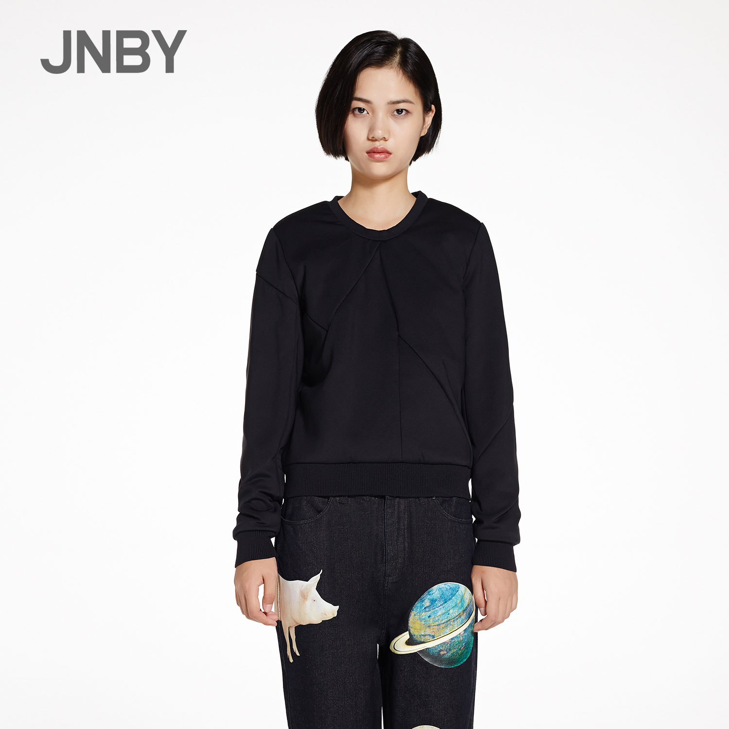 JNBY/江南布衣秋季新款时尚休闲女式长袖纯色短款棉衣5F990124产品展示图2