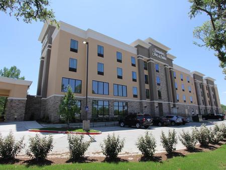 Hampton Inn and Suites Dallas Market Center, TX