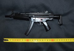 CF合金武器1:2.05 AK机枪MP5冲锋枪模型 金属枪 可拆卸不可发射